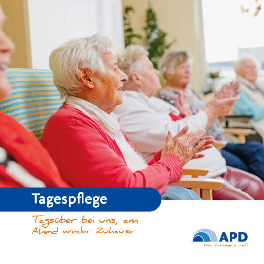 Senioren in der Tagespflege klatschen gemeinsam – betreute Aktivität, Gemeinschaft und Entlastung für Angehörige | APD